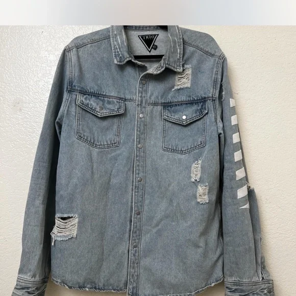 Denim Jacket with Mona Lisa Print - Picture 2 of 6